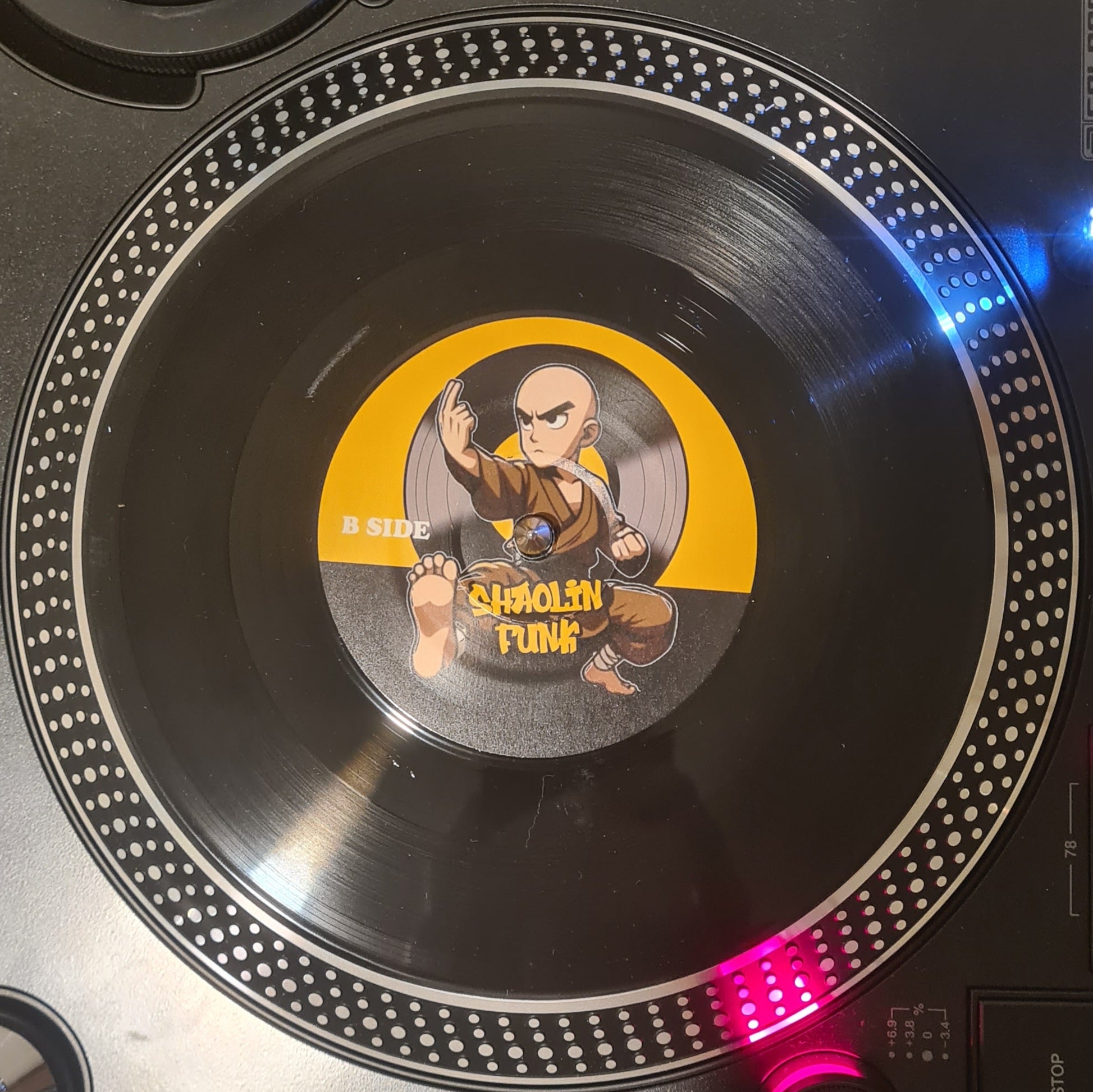 The S-Man - SHAOLIN FUNK 01 - 7" - Last 2